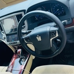 トヨタ　クラウン　ハイブリッドの画像