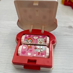 食パンマン　ガチャ　ガチャ　色合わせ　キーホルダー　おもちゃ　赤ちゃん　こどもの画像