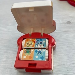 食パンマン　ガチャ　ガチャ　色合わせ　キーホルダー　おもちゃ　赤ちゃん　こどもの画像