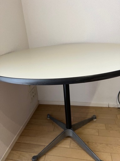 【美品】Herman miller ハーマンミラー　円形 ダイニングテーブル