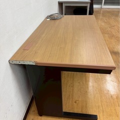 早い者勝ち 机 テーブル デスク オフィス家具 家具 オフィス用 デスクの画像