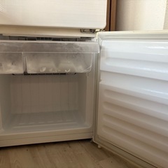 冷蔵庫　1000円お渡しします。の画像