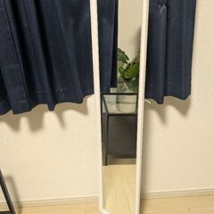 緊急！！ドレッサー収納可能な椅子付き　姿見付きの画像