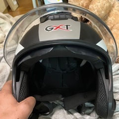 新品ヘルメットサングラス内蔵の画像