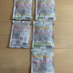 ベビーフード11点とおまけの画像