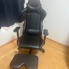 ゲーミングチェア　黒の画像