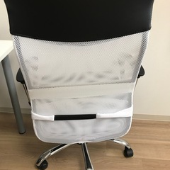 オフィスチェアの画像