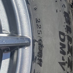 デリカD5等　225/65R17アルミタイヤ４本セットの画像