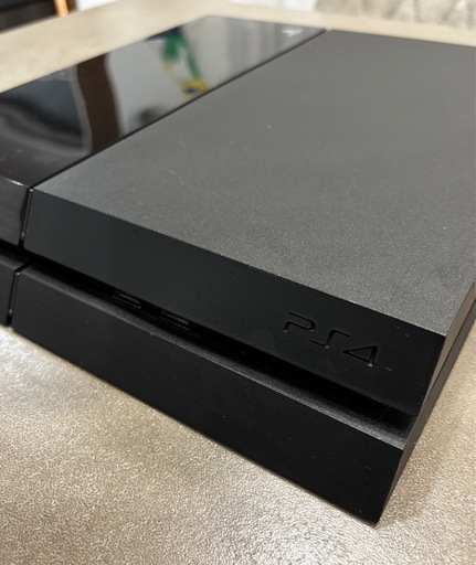 一時停止中【お得！】PlayStation 4本体 コントローラー付き！