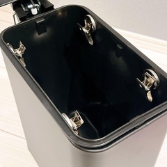 ソフトクローズ ゴミ箱 5L ズレ防止 クリップ 蓋付きの画像