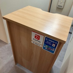 無料・カウンター・電源タップ付きの画像