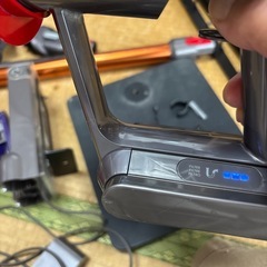 dyson SV12 コードレスクリーナーの画像