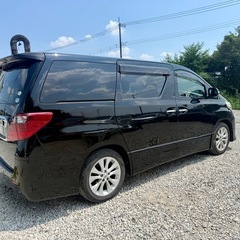 平成23年　トヨタアルファード　83,990km 車検８年／3月の画像