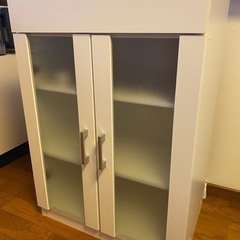 食器棚　キャビネット　ホワイト　の画像