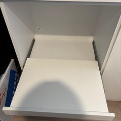食器棚の画像