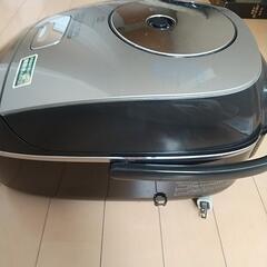 【1度のみ使用】ZOJIRUSHI ５合炊き炊飯器の画像