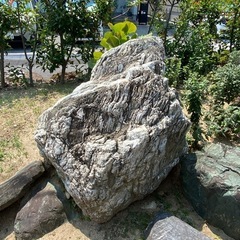 庭石 灯篭 大小 引き取り限定の画像