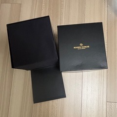 ロジェデブイ時計空箱ROGER DUBUIの画像