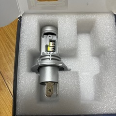 SUPAREE 　ヘッドライトバルブ　H4 爆光の画像