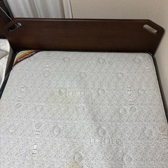 セミダブルベッド　マットレス　敷きパッド付きの画像