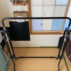 子供用鉄棒の画像