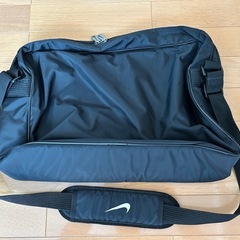 NIKEショルダーバッグの画像