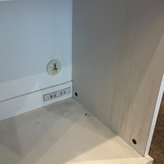 扉付き収納棚の画像