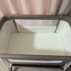 ベビーベッドの画像