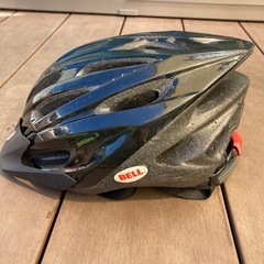 bellサイクルヘルメットの画像