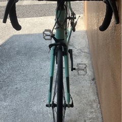 🚲2023モデルbianchi bergamo ビアンキ　カメレオンテ　ウノ　スポーツクロスバイクの画像