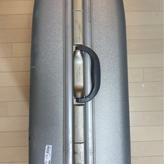 スーツケース　キャリーケース　シルバー色　サイズＬの画像