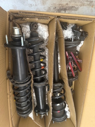 21クラウンアスリート純正サス