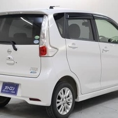 ✨アイドリングストップ、HIDヘッドライト、エアロ、アルミホイール、Bluetooth、フルセグ、バックカメラ付き！の画像