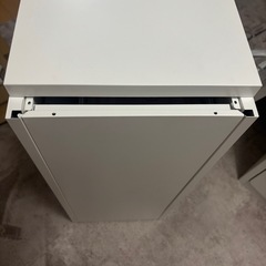 IKEA 引き出しユニットキャスターなし　の画像