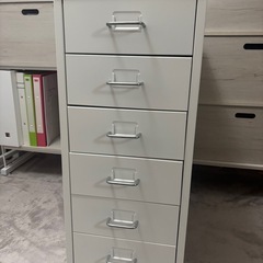 IKEA 引き出しユニットキャスターなし　の画像