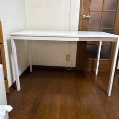 テーブル　　IKEAの画像