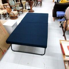 折りたたみベッド シングル 幅97×奥行201×高さ44.5cm メッシュ ネイビー 寝具 家具 来客 簡易ベッド 苫小牧西店 の画像