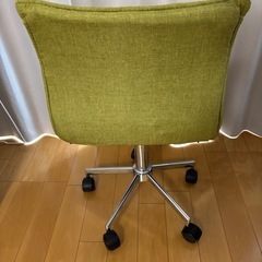 昇降式チェア　黄緑の画像