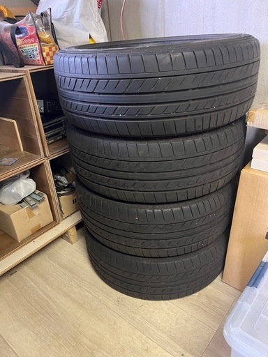 夏タイヤ　215/45/R17 グッドイヤー　22年製