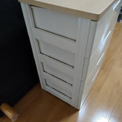 美品★4段チェストの画像