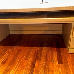 パソコンデスクの画像