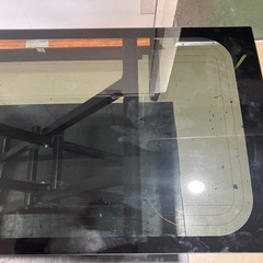 トヨタ　ハイエース　小窓無　右側スライドガラス　サイドガラス(クォーターガラス)の画像