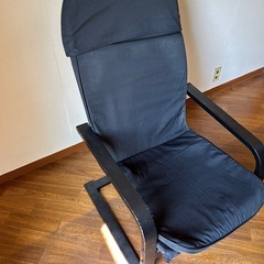 木製の椅子の画像