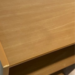 木製の本棚の画像