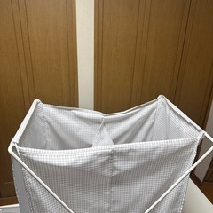 IKEA TORKIS トルキス ランドリーバスケット　洗濯かごの画像