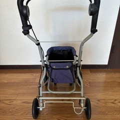 シニア用歩行器の画像