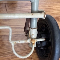シニア用歩行器の画像
