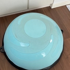 半円　体幹トレーニング　バランスボールの画像