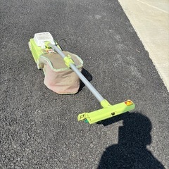 電動芝刈り機の画像