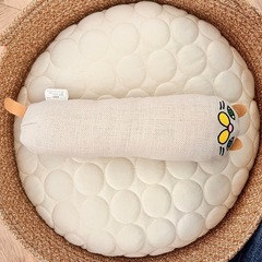 【美品】猫耳が可愛い猫ベッドと蹴りぐるみのセットの画像